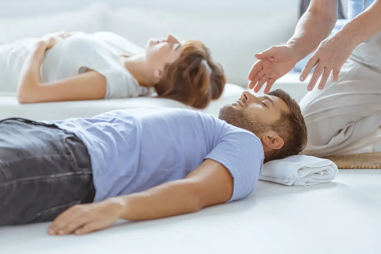 Zdjęcie Jakie są ukryte skutki uboczne bioenergoterapii? Oto fakty i mity
